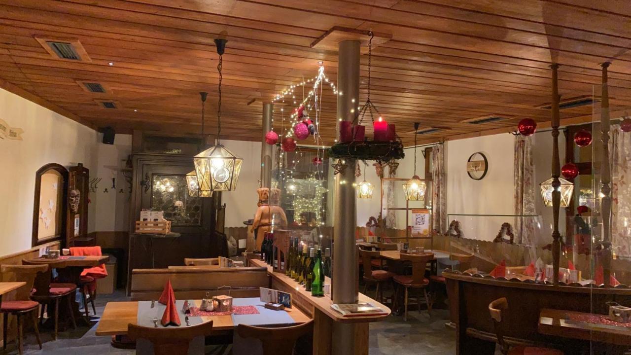 Gasthaus Zum Hirschen ستوفت ام بريسغو المظهر الخارجي الصورة