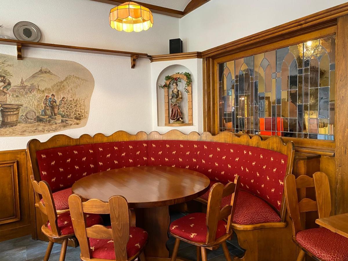 Gasthaus Zum Hirschen ستوفت ام بريسغو المظهر الخارجي الصورة