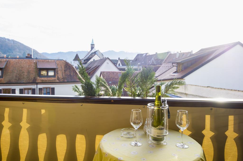 Gasthaus Zum Hirschen ستوفت ام بريسغو المظهر الخارجي الصورة