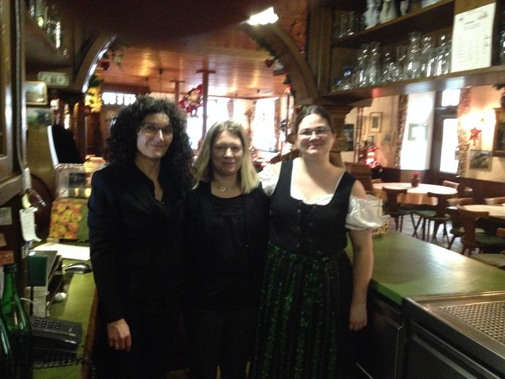 Gasthaus Zum Hirschen ستوفت ام بريسغو المظهر الخارجي الصورة