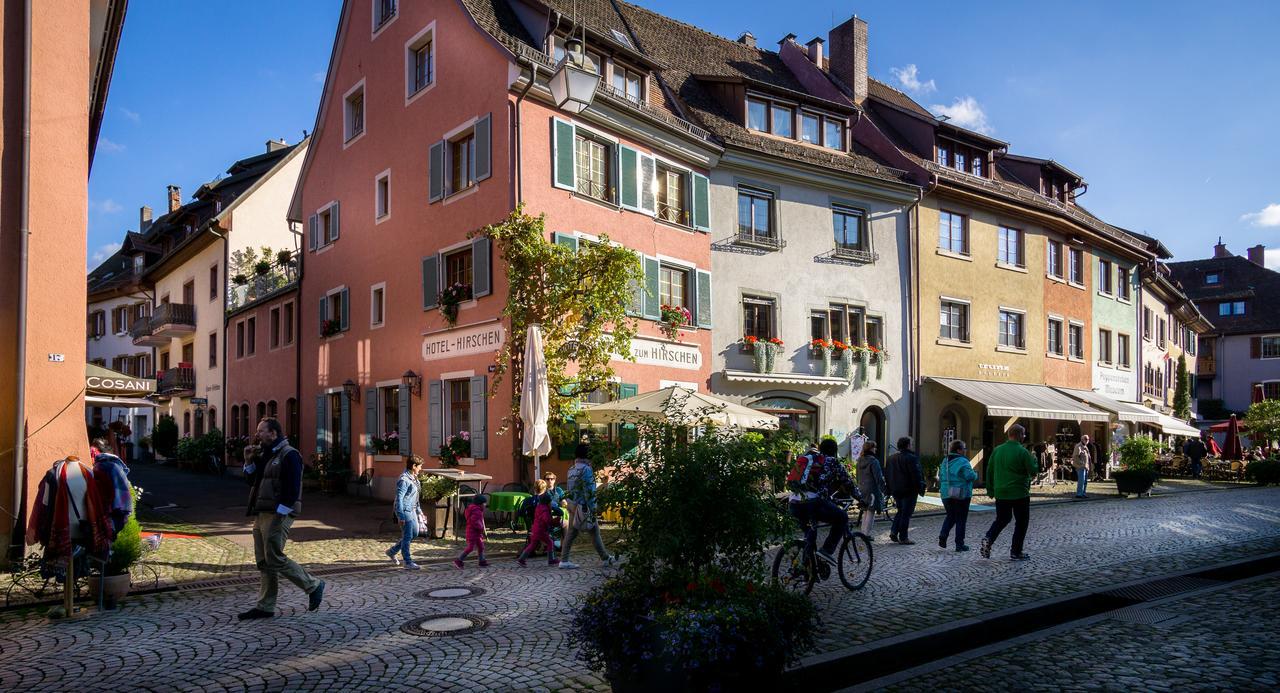 Gasthaus Zum Hirschen ستوفت ام بريسغو المظهر الخارجي الصورة